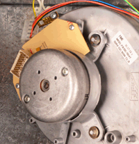 id icos m3080 fan connector removed.gif